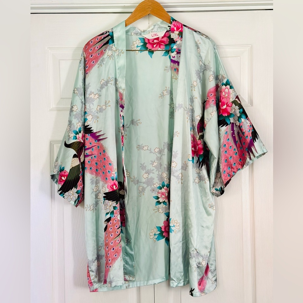 LAST CHANCE* DONATING Floral light blue bath robe
